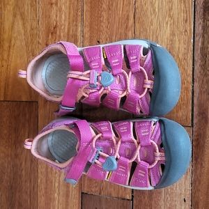 Size 13 keen sandals